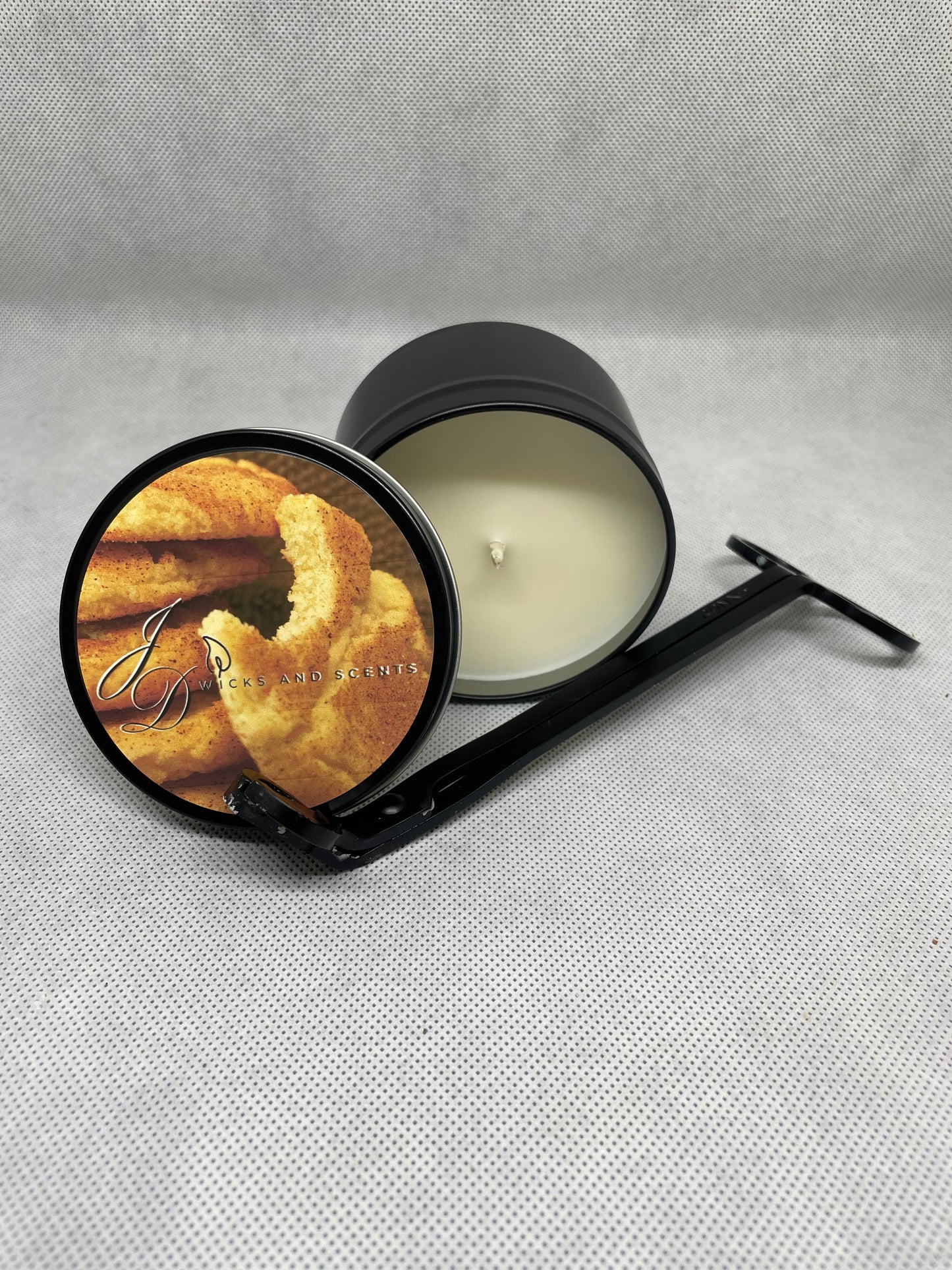 Golden Snickerdoodle Delight 6 oz Tin Candle - Petite Tin Treasure Collection